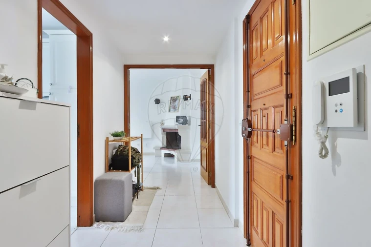 Apartamento T2 para Arrendamento em Cacém e São Marcos Foto 5