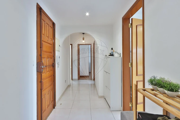 Apartamento T2 para Arrendamento em Cacém e São Marcos Foto 8