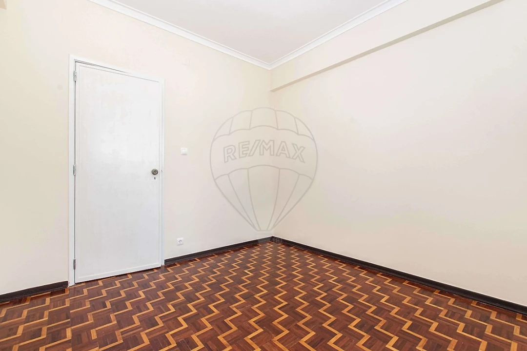 Apartamento T2 para Arrendamento em Águas Livres Foto 4