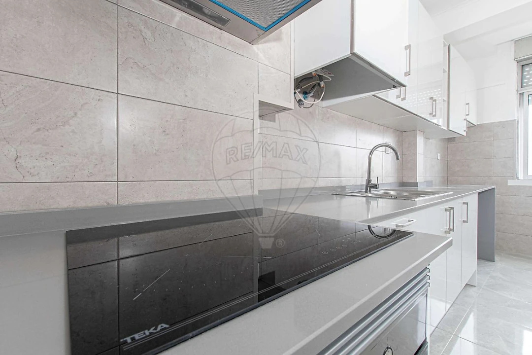 Apartamento T2 para Arrendamento em Águas Livres Foto 9