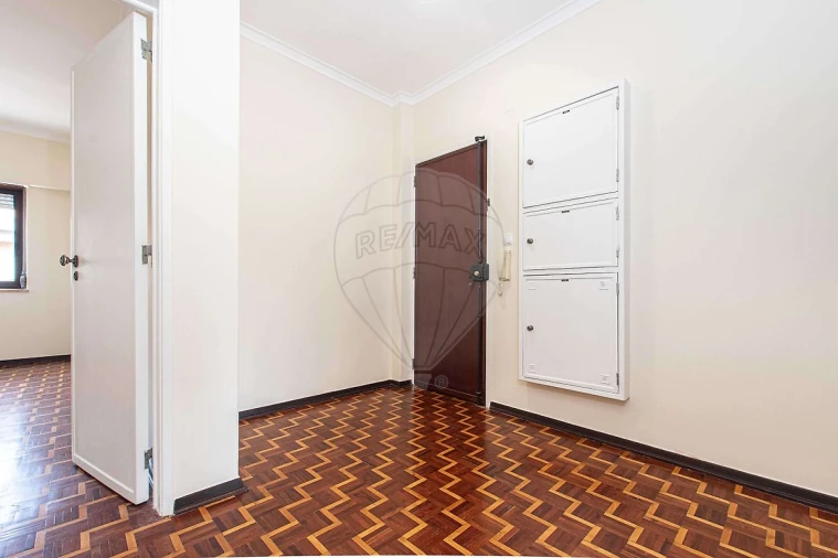 Apartamento T2 para Arrendamento em Águas Livres Foto 3