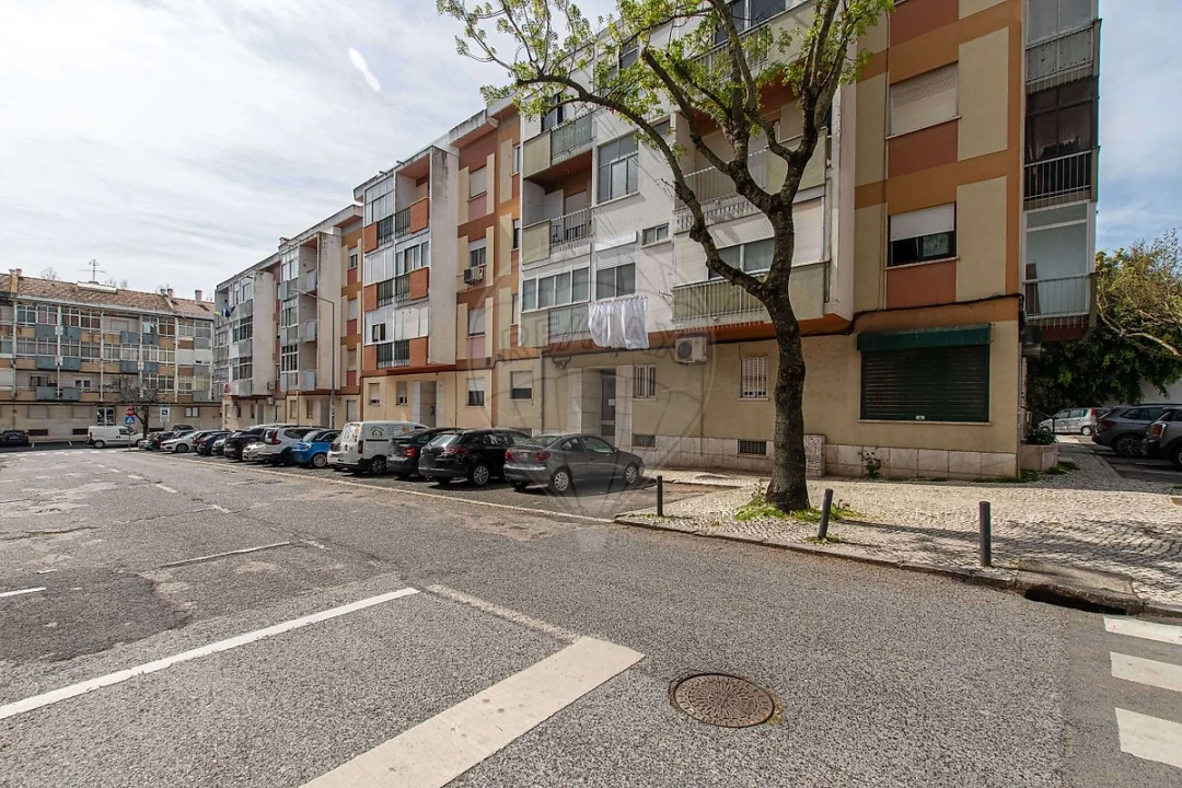 Apartamento T2 para Arrendamento em Águas Livres Foto 20