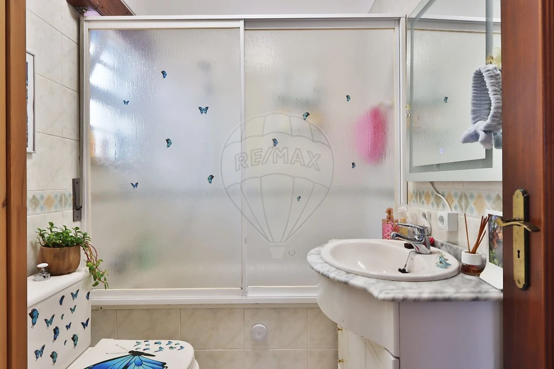 Moradia T3 para Venda em São Domingos de Rana Foto 33