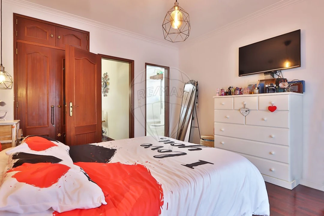 Moradia T3 para Venda em São Domingos de Rana Foto 35