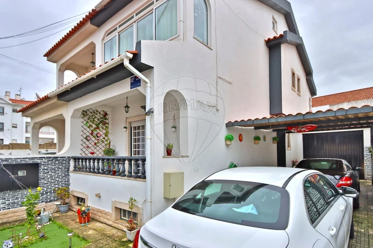 Moradia T3 para Venda em São Domingos de Rana Foto 37