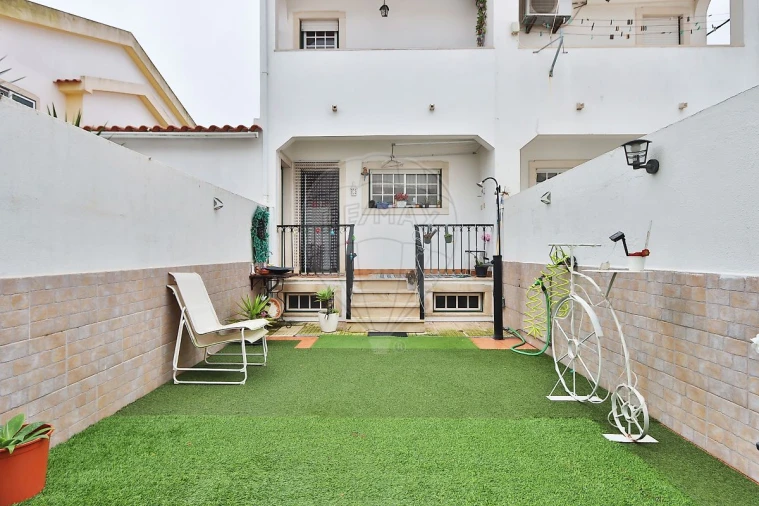 Moradia T3 para Venda em São Domingos de Rana Foto 2