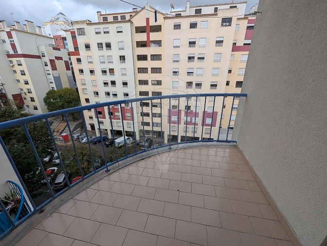 Apartamento T2 para Venda em Algueirão-Mem Martins Foto 7