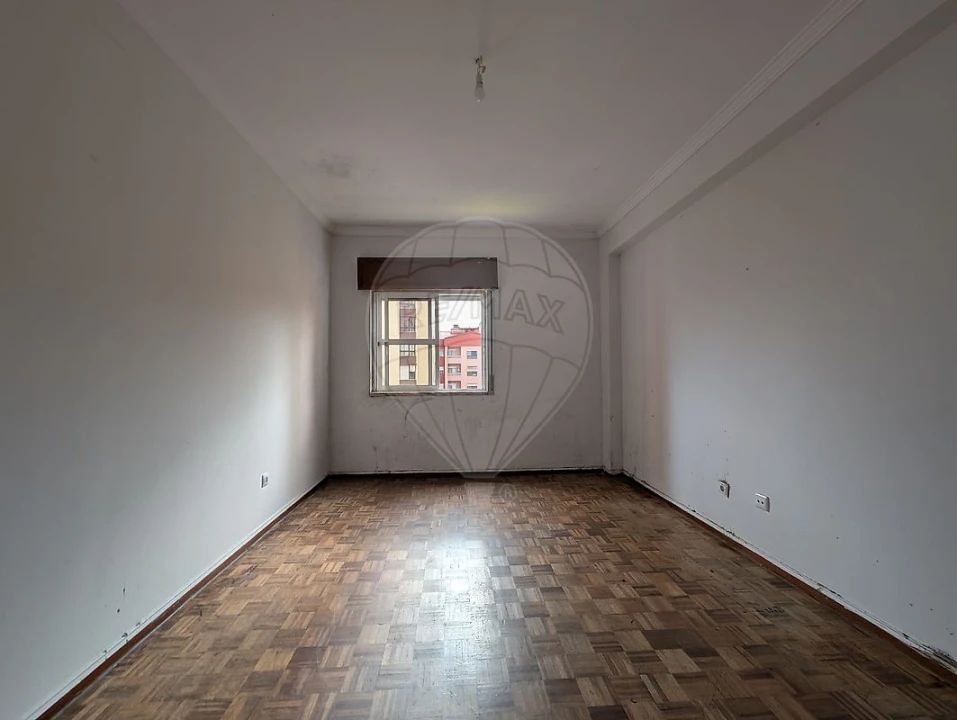 Apartamento T2 para Venda em Algueirão-Mem Martins Foto 13