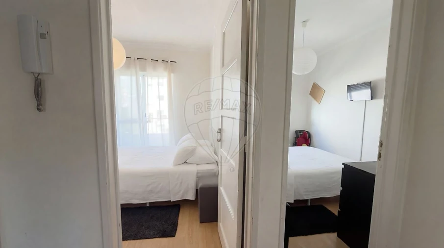 Apartamento T2 para Venda em Cacém e São Marcos Foto 11