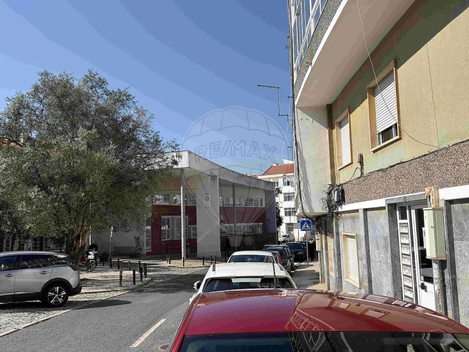 Apartamento T2 para Venda em Cacém e São Marcos Foto 3