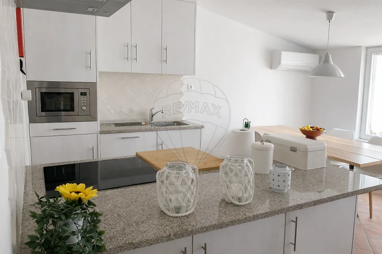 Moradia T3 para Venda em Alcaçovas Foto 4