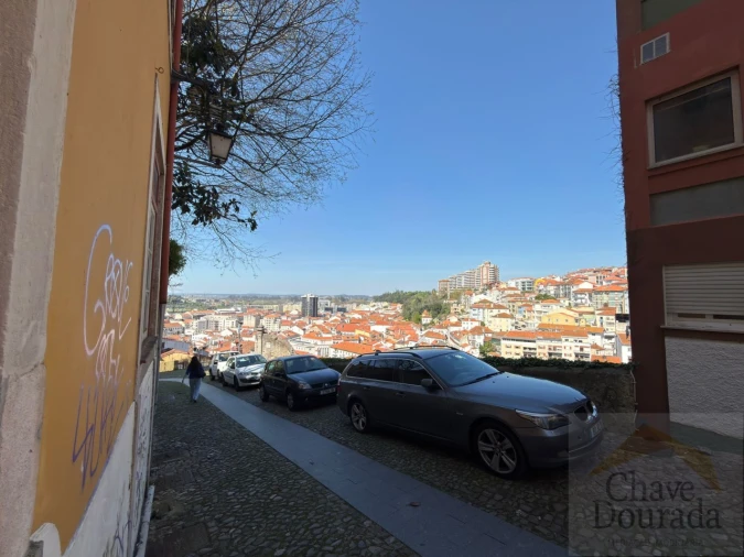Prédio para Arrendamento em Sé Nova, Santa Cruz, Almedina e São Bartolomeu Foto 6