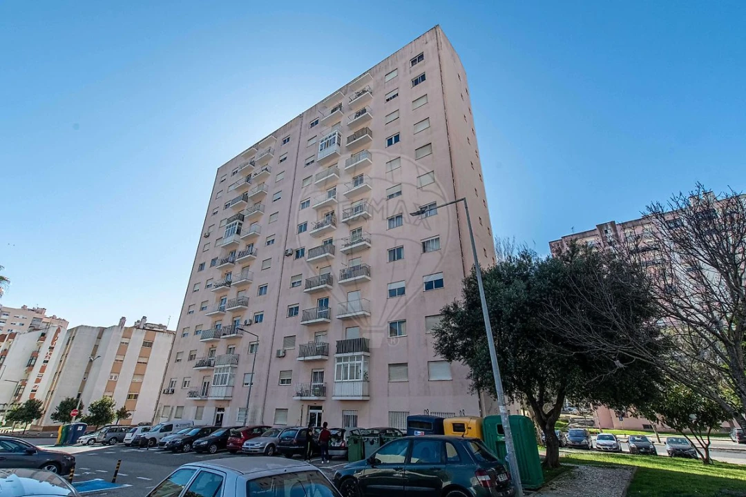 Apartamento T2 para Venda em Carregado e Cadafais Foto 20