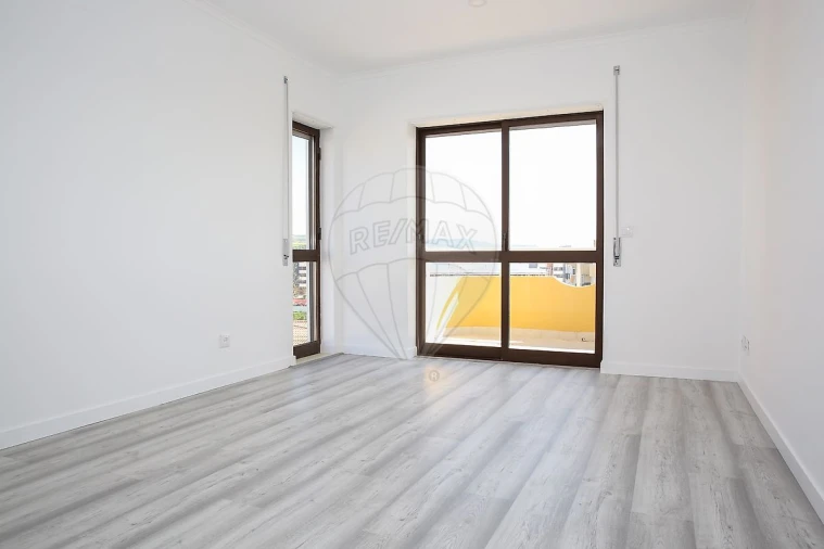 Apartamento T2 para Venda em Arruda dos Vinhos Foto 13