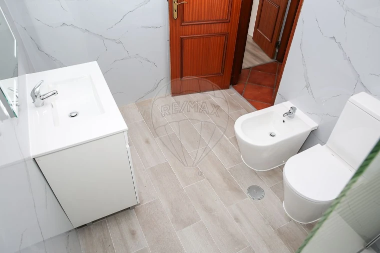 Apartamento T2 para Venda em Arruda dos Vinhos Foto 28