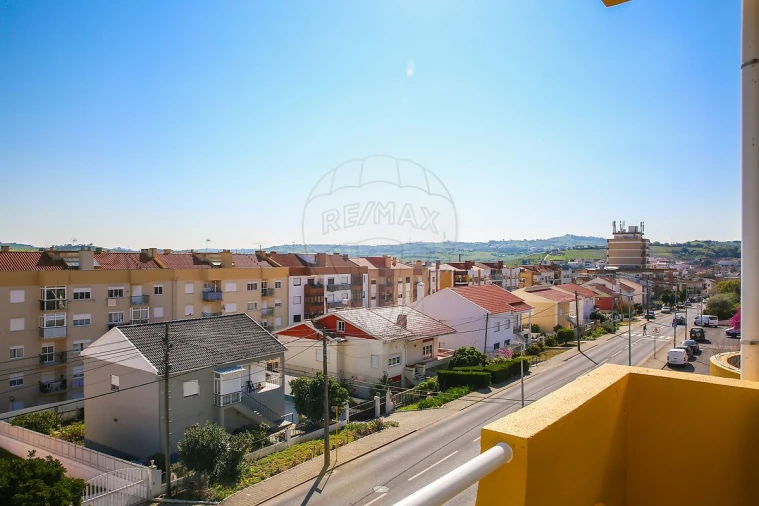 Apartamento T2 para Venda em Arruda dos Vinhos Foto 8