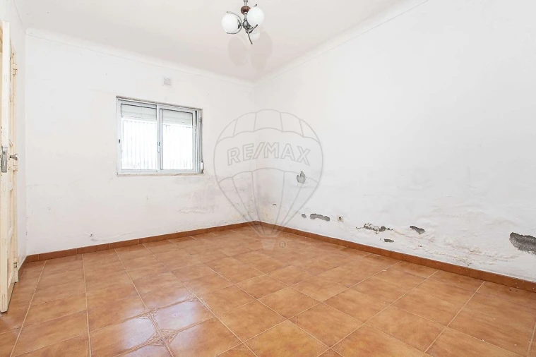 Moradia T3 para Venda em Alenquer (Santo Estêvão e Triana) Foto 7