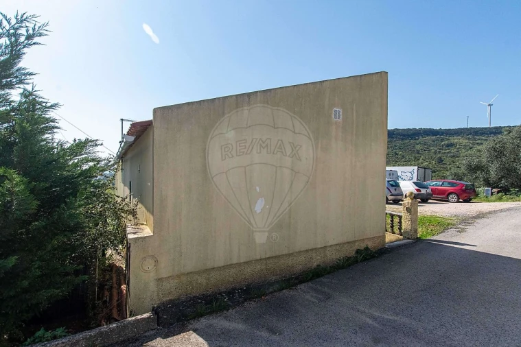 Moradia T3 para Venda em Alenquer (Santo Estêvão e Triana) Foto 2