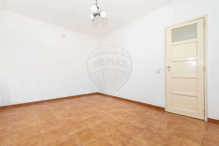 Moradia T3 para Venda em Alenquer (Santo Estêvão e Triana) Foto 8