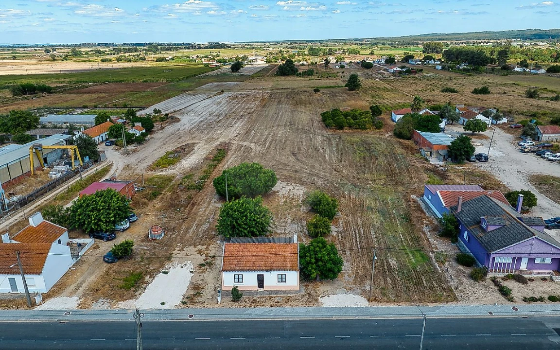 Moradia T2 para Venda em Benfica do Ribatejo Foto 40