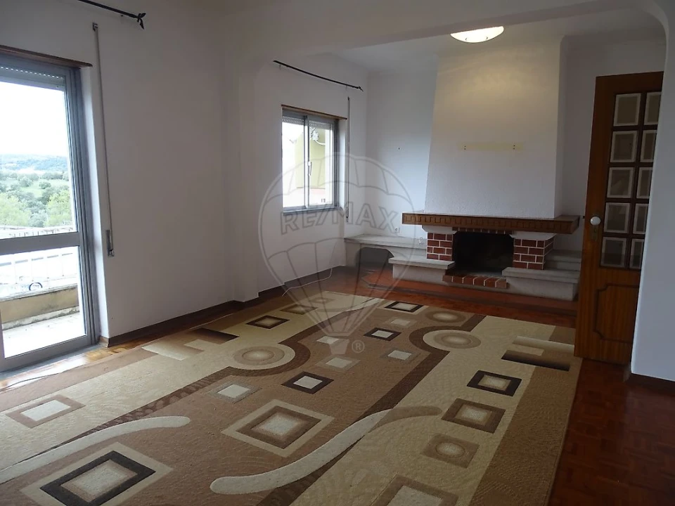 Apartamento T3 para Venda em Alcanena e Vila Moreira Foto 1