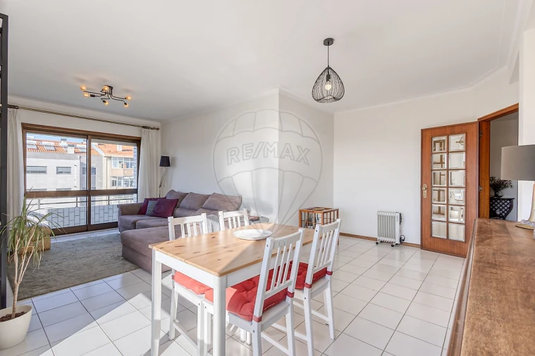 Apartamento T2 para Venda em Espinho Foto 14