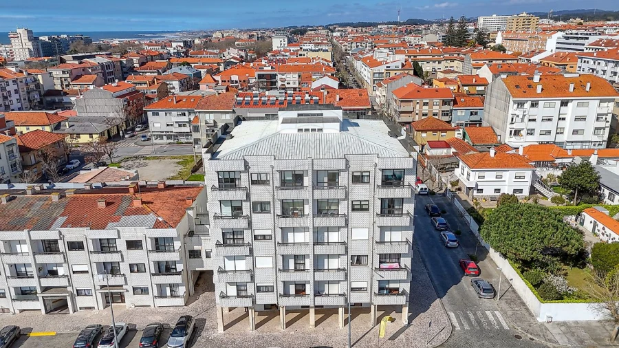 Apartamento T2 para Venda em Espinho Foto 4