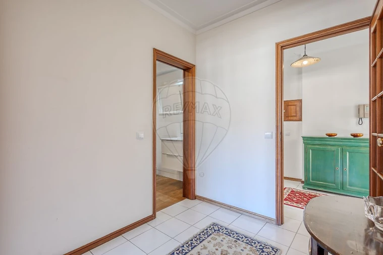 Apartamento T2 para Venda em Espinho Foto 8