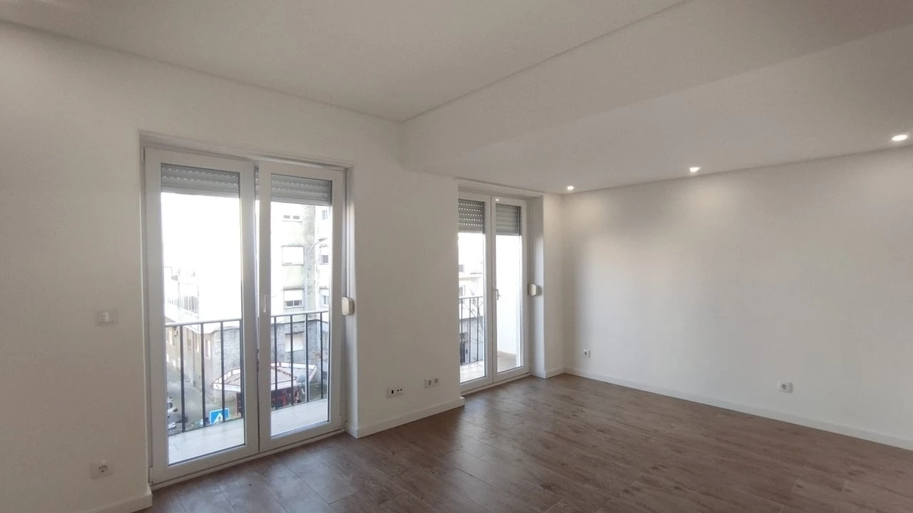 Apartamento T2 para Venda em Falagueira-Venda Nova Foto 25