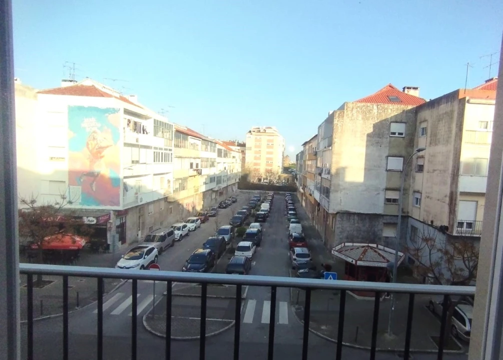 Apartamento T2 para Venda em Falagueira-Venda Nova Foto 15