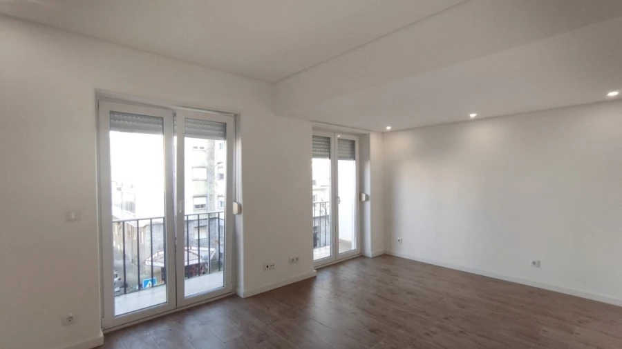 Apartamento T2 para Venda em Falagueira-Venda Nova Foto 25