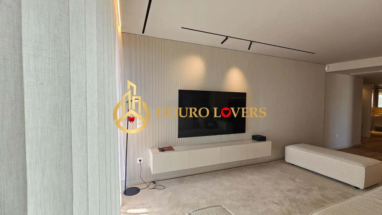 Apartamento T2 para Venda em Campanhã Foto 10