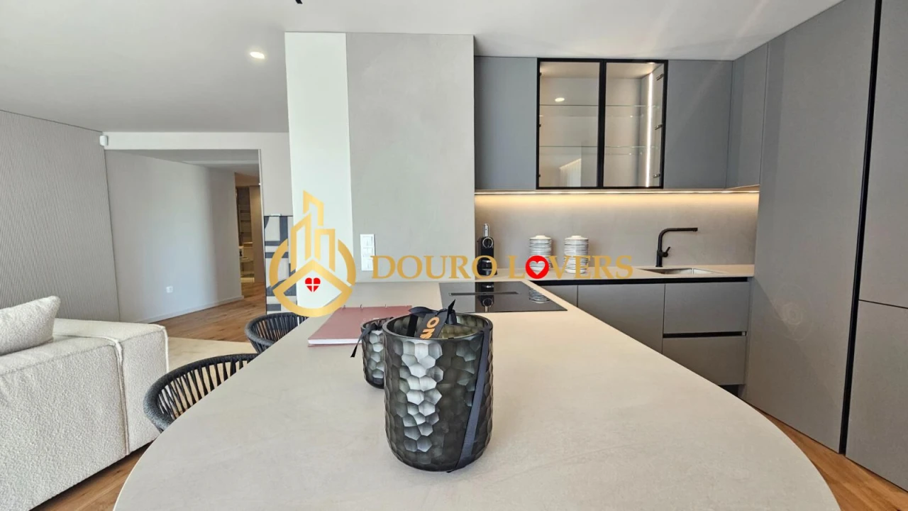 Apartamento T2 para Venda em Campanhã Foto 16