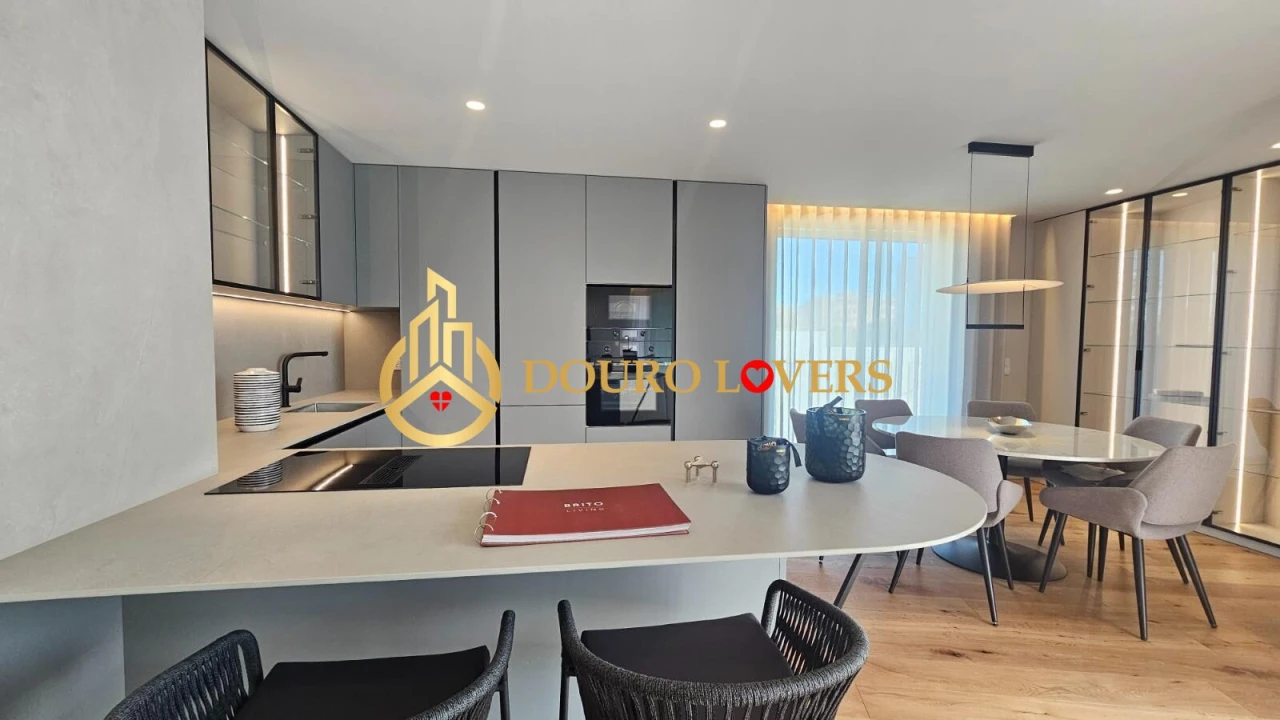 Apartamento T2 para Venda em Campanhã Foto 7