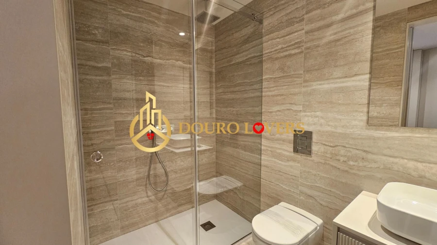 Apartamento T2 para Venda em Campanhã Foto 28