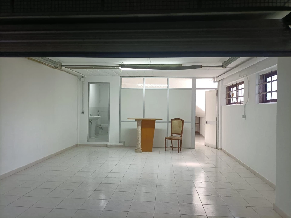 Garagem para Venda em Alfragide Foto 2