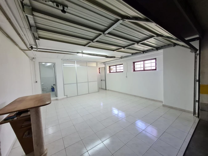 Garagem para Venda em Alfragide