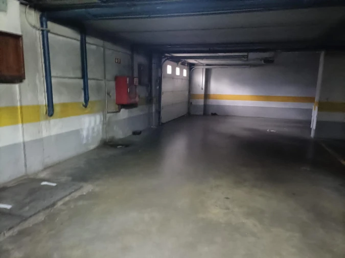 Garagem para Venda em Alfragide Foto 11
