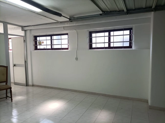 Garagem para Venda em Alfragide Foto 7