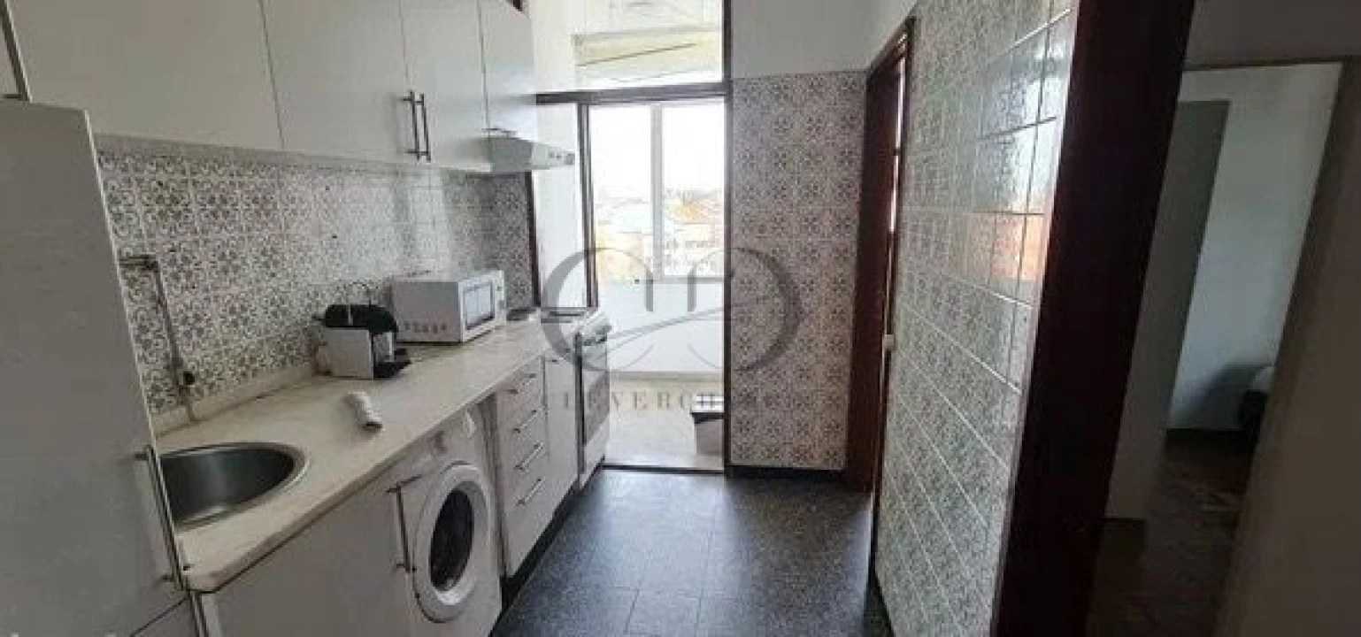 Apartamento T4 para Venda em Paranhos Foto 1