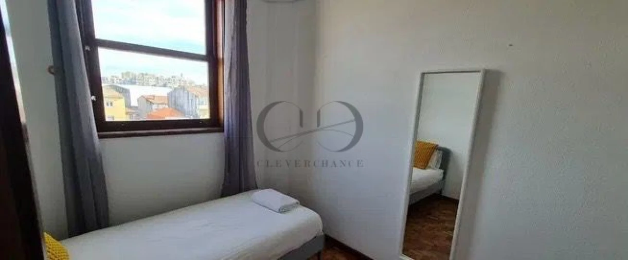 Apartamento T4 para Venda em Paranhos Foto 12