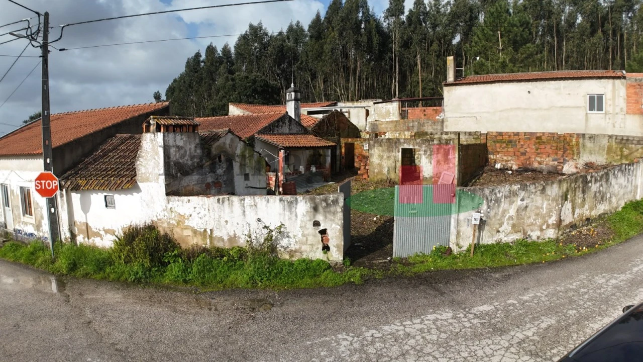 Moradia T3 para Venda em Rio Maior Foto 1