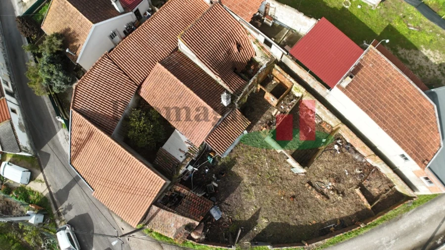 Moradia T3 para Venda em Rio Maior Foto 2