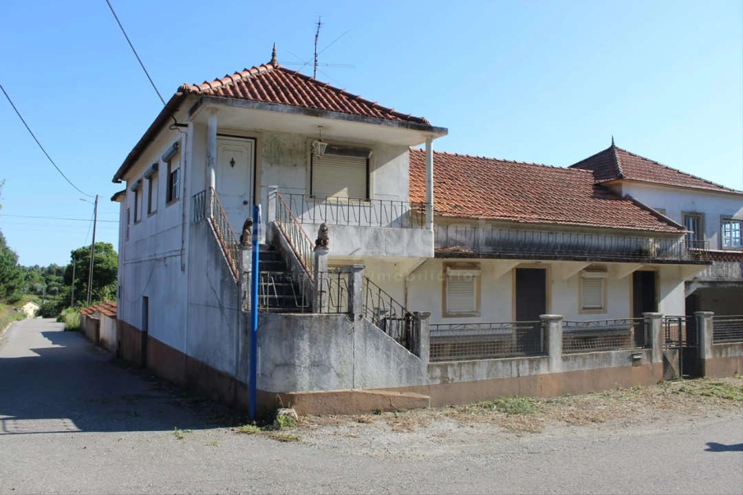 Moradia T5 para Venda em Beco Foto 28