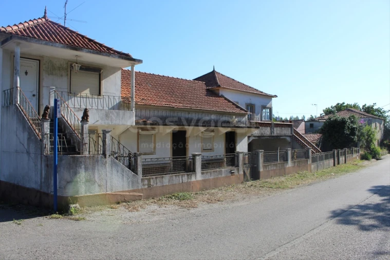 Moradia T5 para Venda em Beco