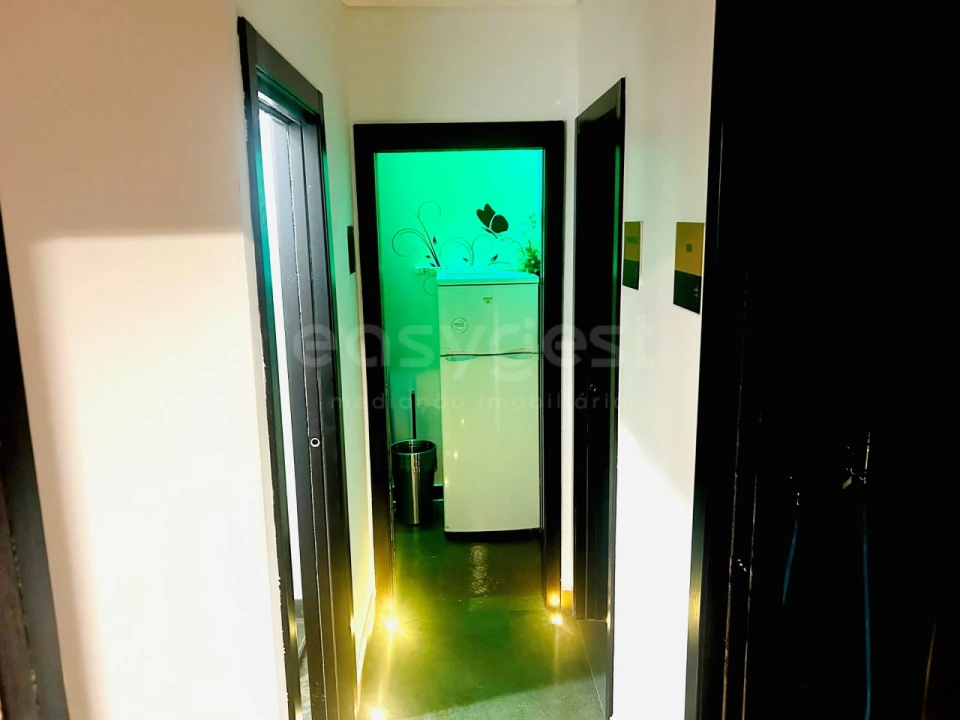 Loja para Venda em Carcavelos e Parede Foto 9