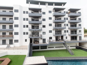 Apartamento T3 para Venda em Quelfes