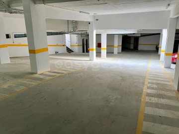 Apartamento T3 para Venda em Quelfes