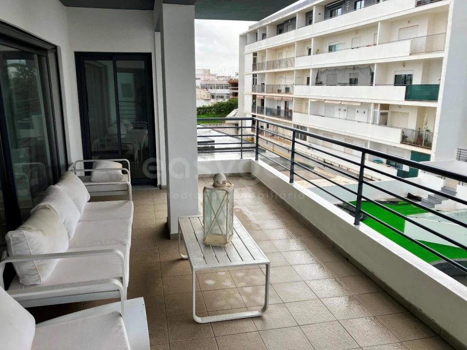 Apartamento T3 para Venda em Quelfes Foto 14