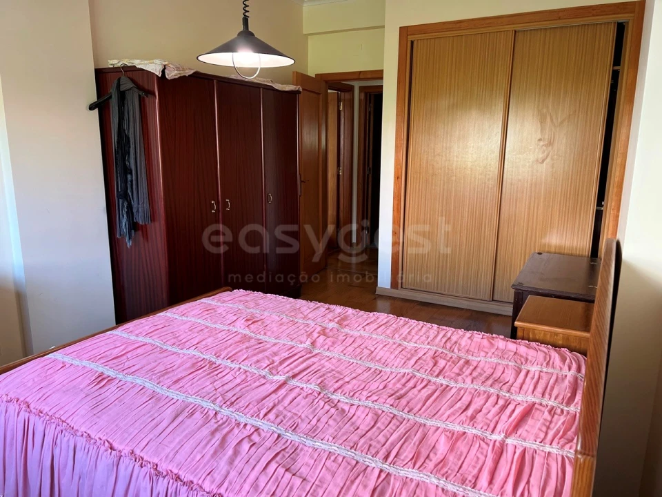 Apartamento T3 para Arrendamento em Rio de Mouro Foto 13